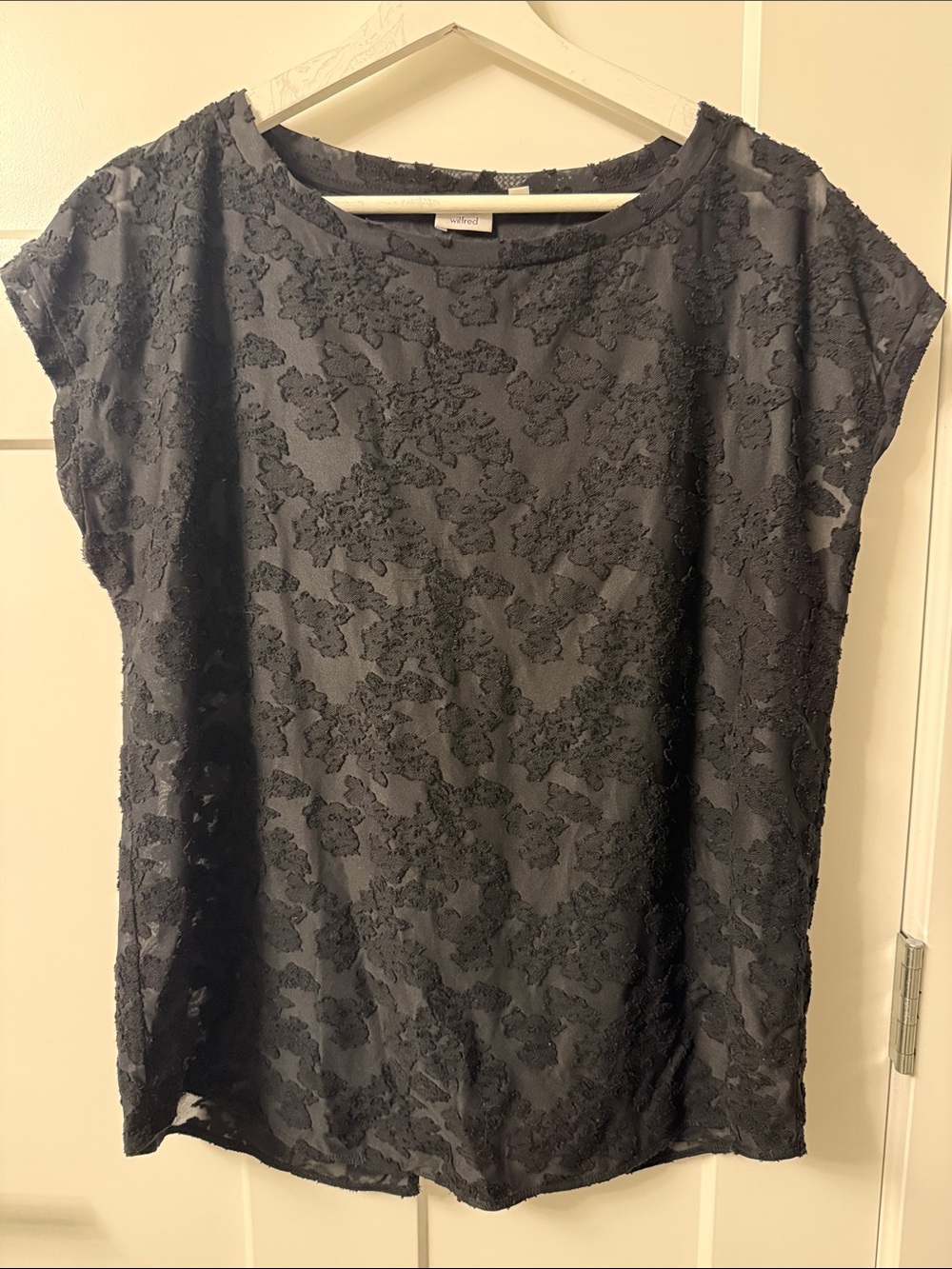 Wilfred Black Textured Cap-Sleeve Blouse